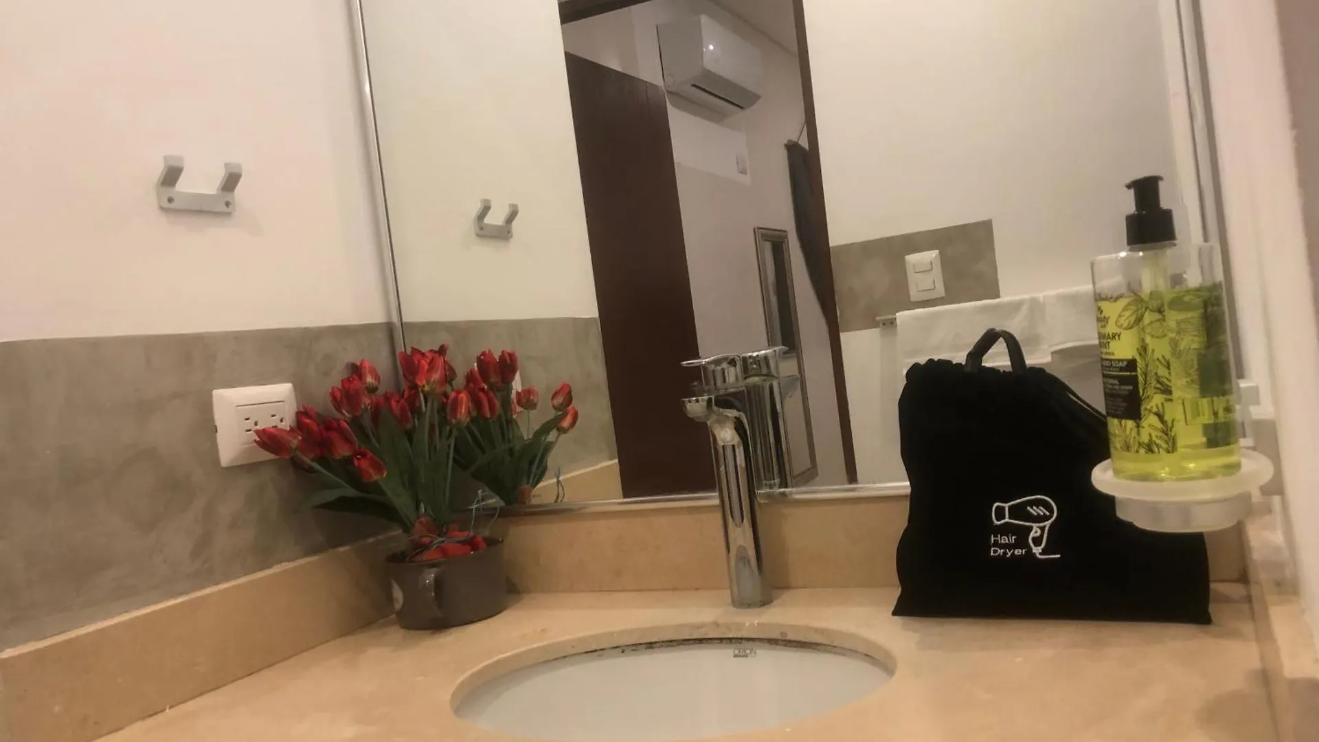 Hotel Suites Reyvaj Merida
